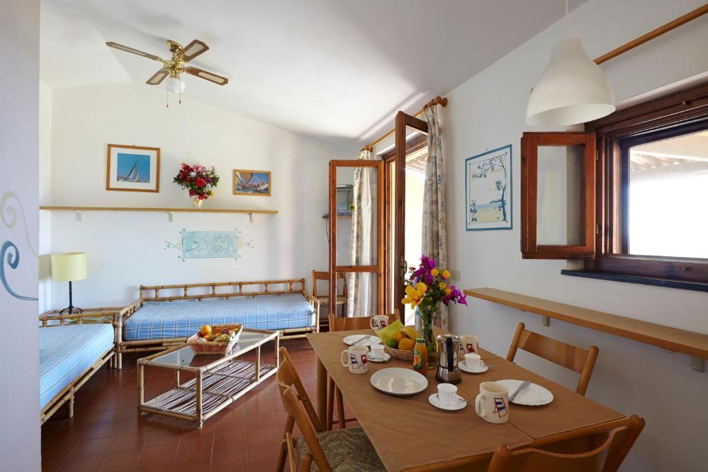 Residence Baia Salinedda Capo Coda Cavallo Eksteriør billede