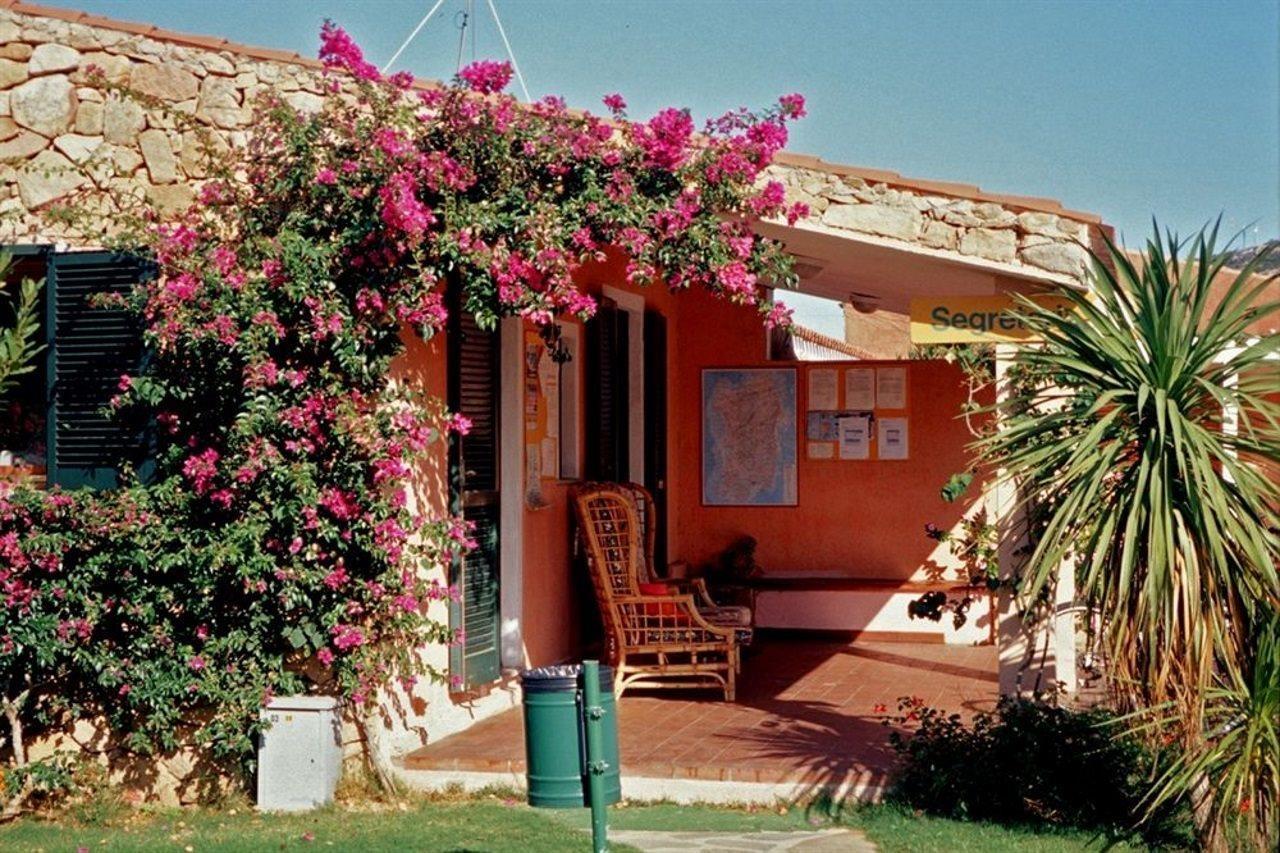 Residence Baia Salinedda Capo Coda Cavallo Eksteriør billede